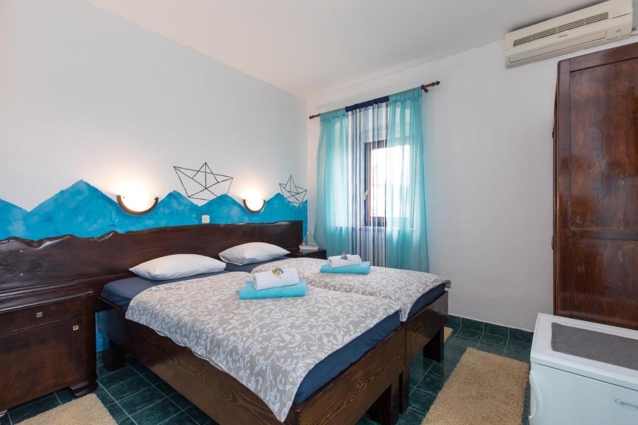 Pape Punat Apartmani I Sobe エクステリア 写真