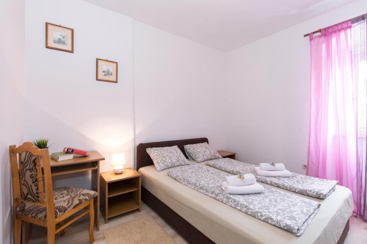 Pape Punat Apartmani I Sobe エクステリア 写真