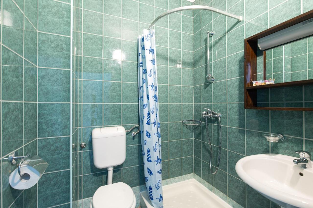 Pape Punat Apartmani I Sobe エクステリア 写真