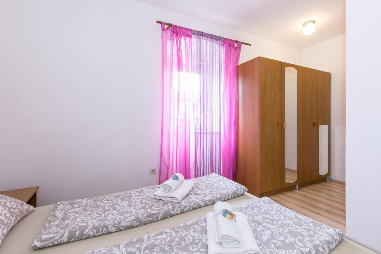 Pape Punat Apartmani I Sobe エクステリア 写真