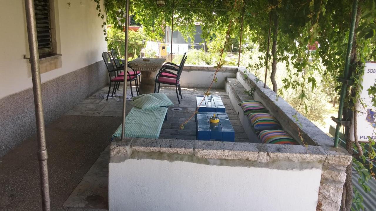 Pape Punat Apartmani I Sobe エクステリア 写真