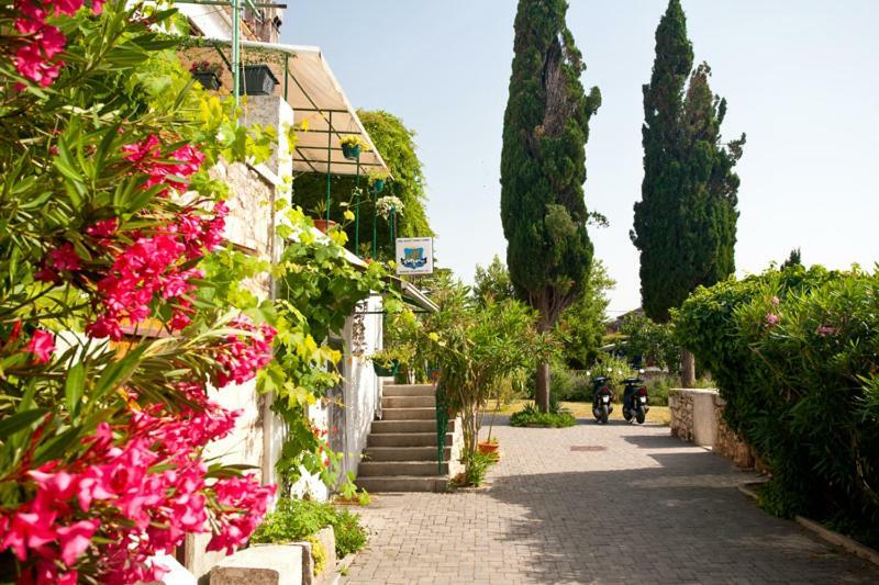 Pape Punat Apartmani I Sobe エクステリア 写真