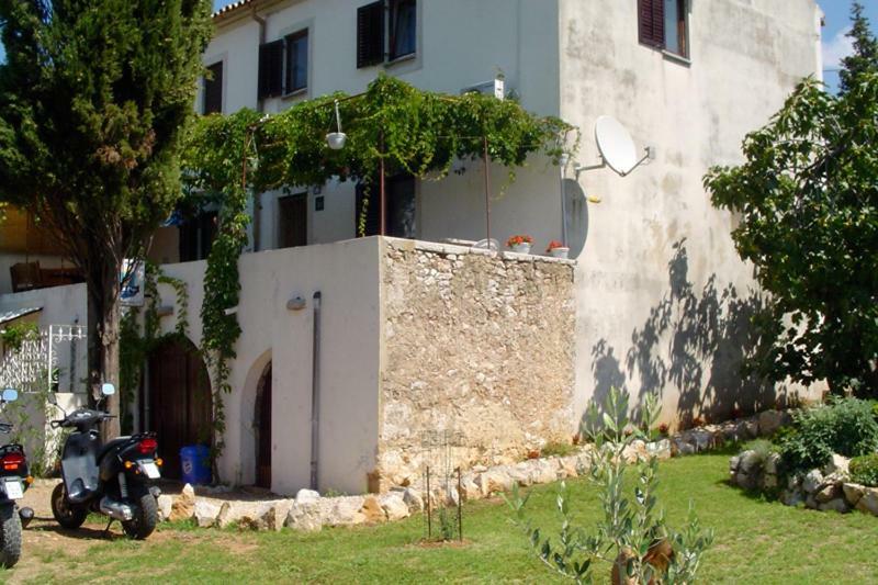 Pape Punat Apartmani I Sobe エクステリア 写真